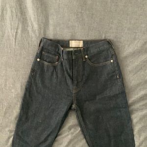 High rise, Japanese stretch denim. Indigo wash.